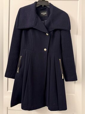 GUESS Stylish Navy Fit-and-Flare Lined Wool-Blend  Coat  Size Small. Like New!!